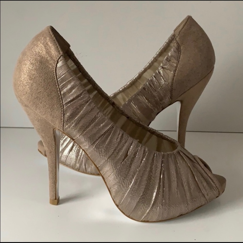 *Never Worn* H by Halston Dress Shoes